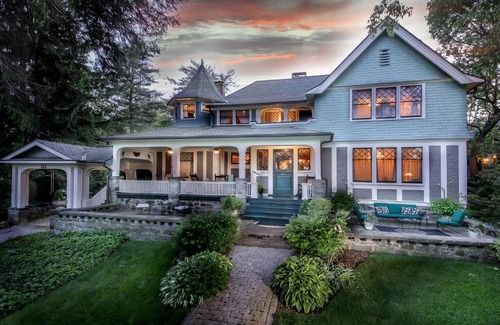 Historic Montford Bed & Breakfast | Black Walnut B&B Inn