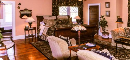 Historic Montford Bed & Breakfast | Black Walnut B&B Inn