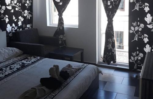 Primorsko Apartment | Black&White Studio