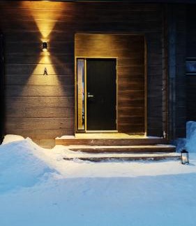 Sirkka Ski Chalet | Black Work Levi Aapa