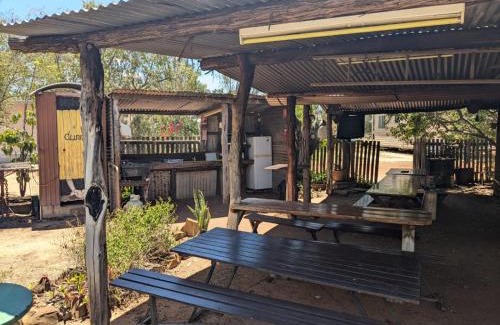 Blackall Apartment | Blackall Caravan Park