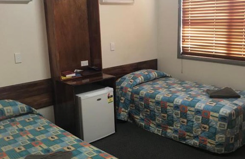Blackall Hotel | Blackall Coolibah Motel