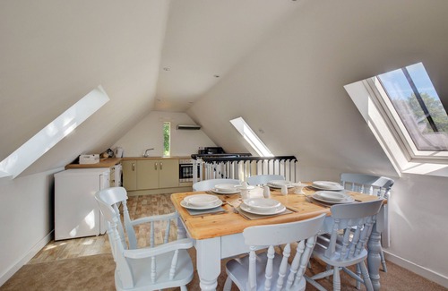 Roughton House | Blackberry Cottage - Two Bedroom House, Sleeps 4