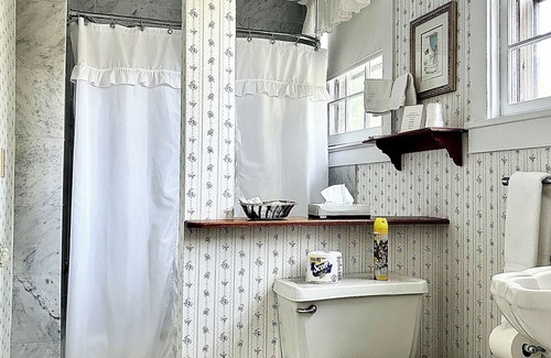 Norfolk Bed & Breakfast | Blackberry River Inn