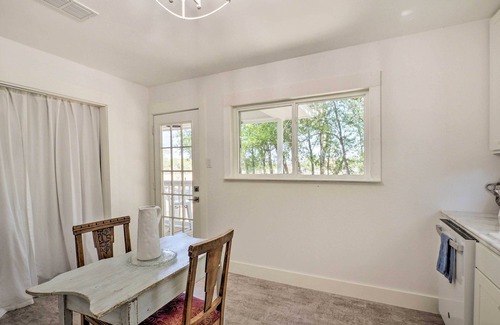 Salado Cottage | 'Blackberry Roost' Home ~ 4 Mi to Downtown Salado