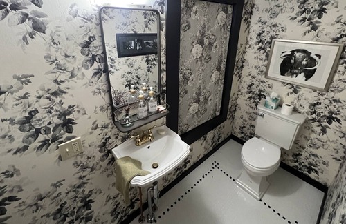 Dillon Cottage | Blackbird House at the Bell Ranch