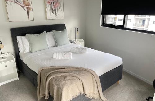 Greenway Apartment | Blackdiamond 504 - Beautiful, modern apartment - 2BdR, 2BthR