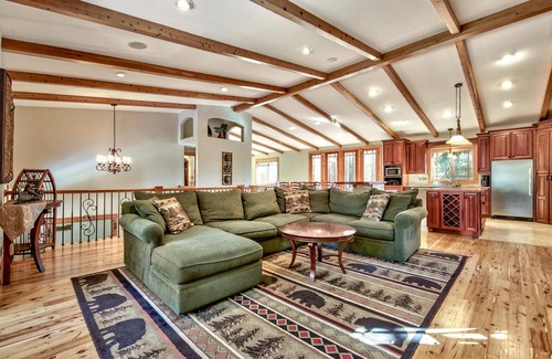 Tahoe Paradise House | Blackfoot Luxury Retreat - Hot Tub, Pool Table, 5BD/4BA, Pets, Deck