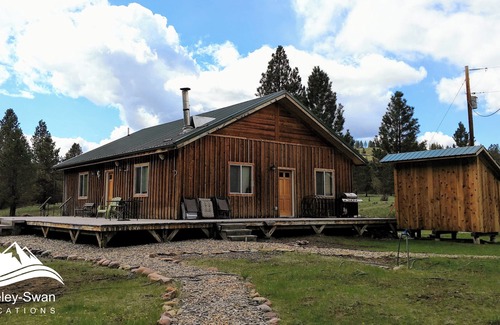 Greenough Cabin | Blackfoot River Cabins - Waterfront Retreats that sleep 6 w/Space for Campers