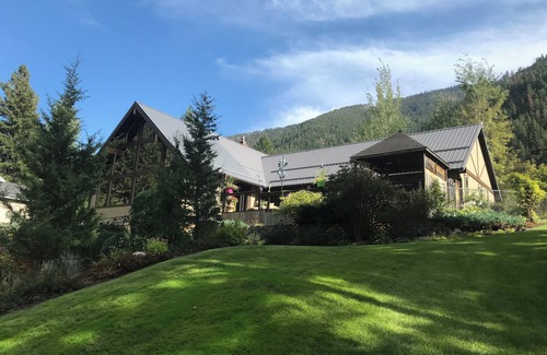 Missoula House | Blackfoot River Paradise