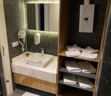 Borcka Hotel | BLACKLAKE OTEL