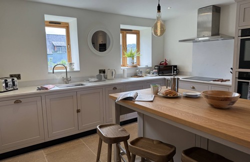 Dittisham Cottage | Blackness Barn - sleeps 8 guests in 4 bedrooms