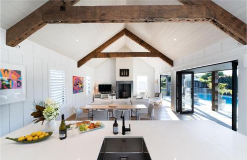 Blackpool House | Blackpool Boathouse - Stay Waiheke