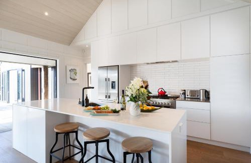 Blackpool House | Blackpool Boathouse - Stay Waiheke