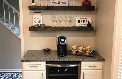 Hethwood - Prices Fork House | BLACKSBURG - Newly Renovated Luxury Townhouse - 1.1 Miles from Campus