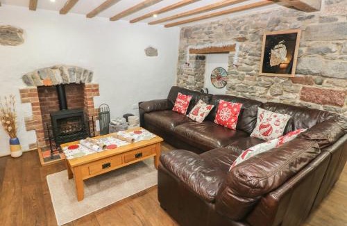 Pembroke House | Blacksmiths Cottage