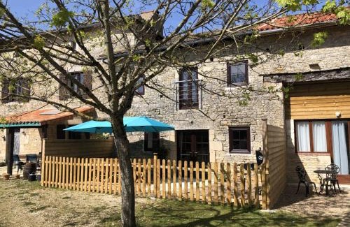 Blanzay House | Blacksmiths Cottage in Blanzay - 3 beds