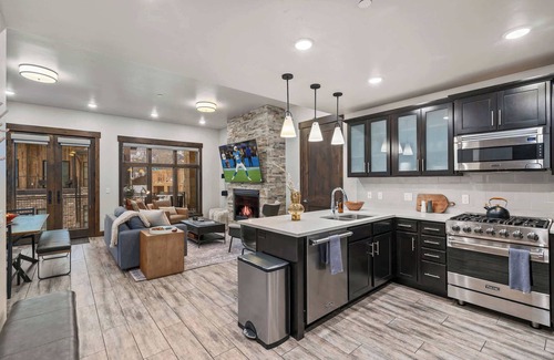 Park City Condo | Blackstone 2BR Walk to Lifts, Hot Tub/Pool/Gym