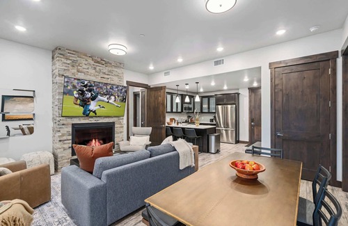 Park City Condo | Blackstone 2BR Walk to Lifts, Hot Tub/Pool/Gym