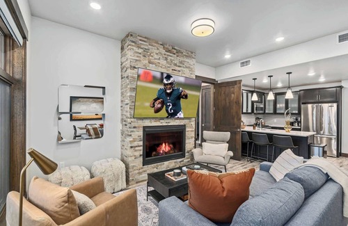 Park City Condo | Blackstone 2BR Walk to Lifts, Hot Tub/Pool/Gym