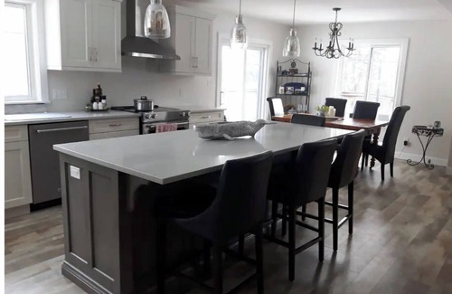 The Archipelago Cottage | Blackstone's Lakeside retreat- tranquility and relaxation await!