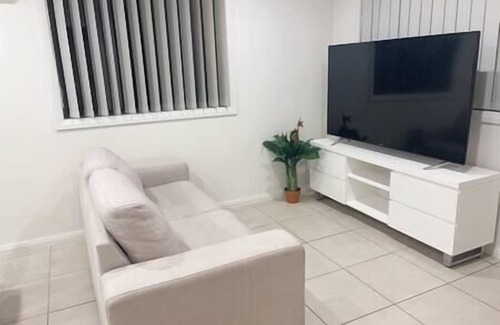 Blacktown House | Blacktown Cornerwood Cottage