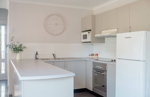 Metung Villa | Blackwood at Boardwalk Villas