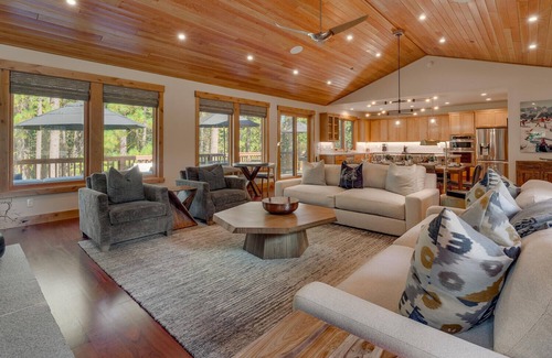 Tahoe Pines House | Blackwood Creek Chalet - TLUXP