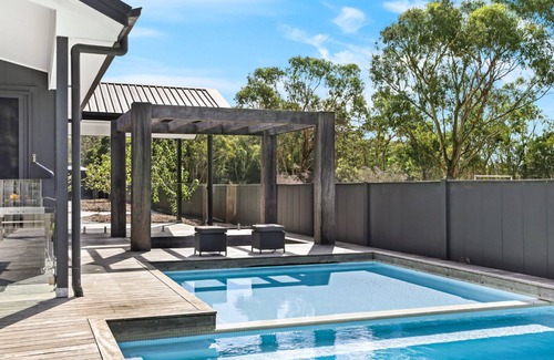 Willow Vale House | Blackwood Manor Retreat - unforgettable moments for large families or groups.