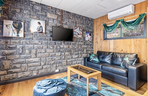 Emerald Cottage | Blackwood Rise