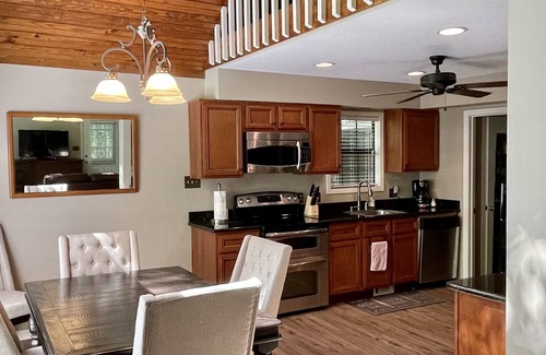 Counce Cabin | Blade Bay - Beautiful Remodeled cabin, close to everything, pet friendly! n