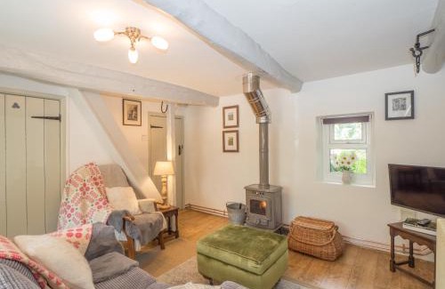 Newcastle Emlyn House | Blaenfforest Rose Cottage Newcastle Emlyn
