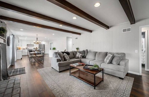 Creve Coeur House | Blair's Pool House - Creve Couer Hot Tub Game Room