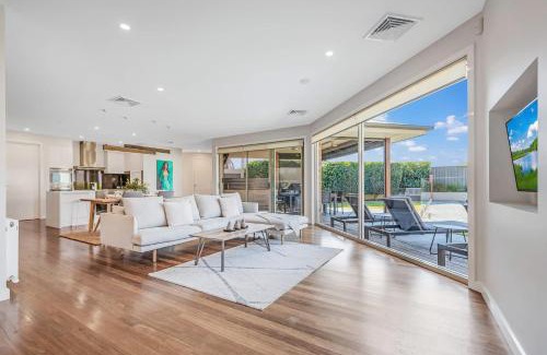 Moama House | Blair Street - Luxury Home with Pool and Theatre