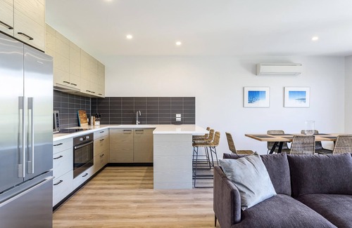 Blairgowrie Apartment | Blairgowrie Apartment 2 - 1 NIGHT FREE!* - Newly renovated apartment in Blairgowrie Fvillage