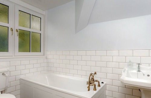 Murthly Villa | Blairgowrie Manor - Fifteen Bedroom Villa, Sleeps 33