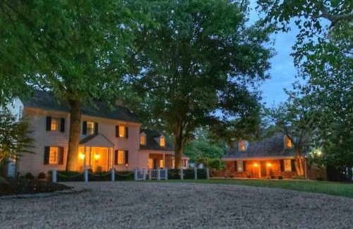 Centreville Villa | Blake House Historic Estate with Private Inn