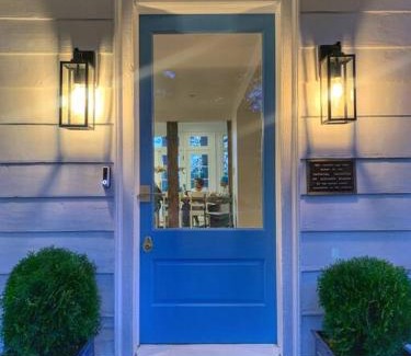 Centreville Villa | Blake House Historic Estate with Private Inn