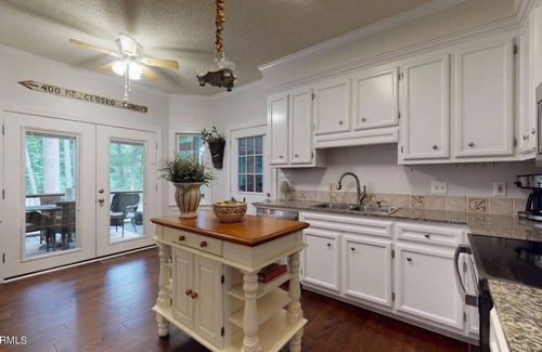 Walnut Creek House | Blake Washington Estate Features Golfing/Tennis/Lake/Swimming Pool/Country Club!