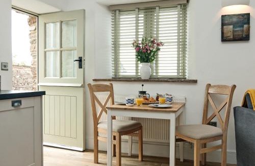 Kenfig House | Blakeskerra Barn