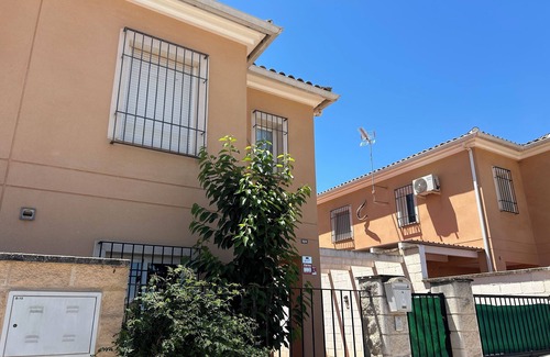Humilladero Ski Chalet | Blanca's little house. Ideal to get to know Andalusia and relax in nature.