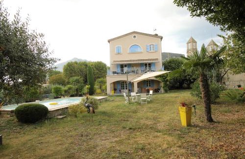 Saint-Hippolyte-du-Fort Bed & Breakfast | BLANCHARD Alain au 8 Bd du temple