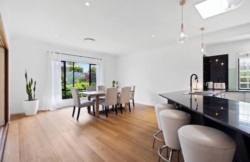 Coomera House | Blanco Pool House Splash and Relax with Family