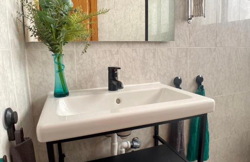 Blanes Apartment | Blanes old town: 2 blocks/2 min walk to the beach