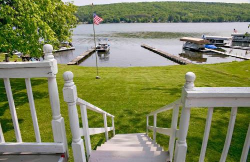 Hammondsport House | Blarney Bay on Waneta Lake