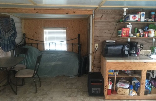 Cedar Lane Cabin | Blast-N-Cast Cabin On Caney Creek Best price In Sargent, discounts available