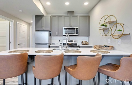 North Central Edmonton Apartment | Blatchford. 1GB. Sleeps 4. 2 BED. 2 Queens.