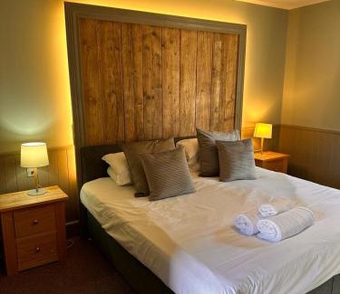 Ham Hotel | Blazing Donkey Countryside Retreat