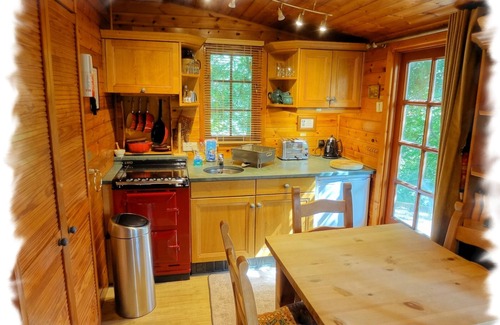 Elterwater Cabin | Blelham Tarn (Rustic yet modern cabin in tranquil woodland with own EV charger)