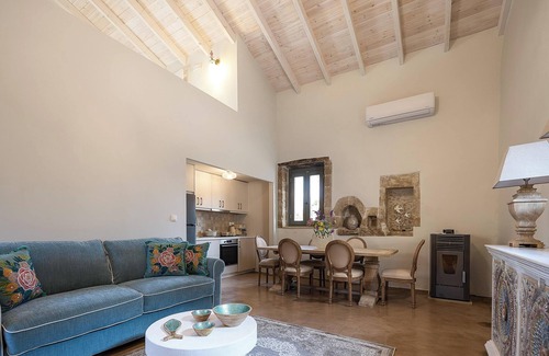 Spilia Villa | Blend of Traditional Elegance and Modern Comfort by etouri